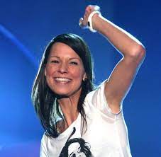 Christina stürmer discography — christina stürmer this is the discography of christina stürmer. Fur Sturmer Eine Grosse Ehre Christina Sturmer Im Duett Mit Bon Jovi Welt
