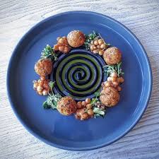 Chefsplateform On Instagram Chickpea And Feta Fritters Smoked Aubergine Puree Tabouleh Tomato And Ch En 2020 Cuisine Gastronomique Gastronomie Cuisine Francaise