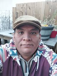 Hello women of ages 18to 55 im looking for long term and who hss heartb  loves cares good heard and honset trustworthy polight someone frel close  too does have yoing kids or