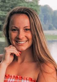 Amanda Brendle's Instagram, Twitter & Facebook