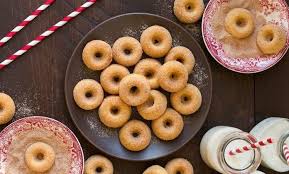 Donat adalah salah satu panganan atau camilan yang mempunyai bentuk unik seperti cincin, yakni bulat dengan coakan lubang di tengah. 10 Resep Cara Membuat Donat Empuk Dan Mengembang Sempurna Seruni Id
