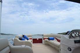 Review Alhonna Resort Boat Rentals At Lake Of The Ozarks Missouri Midwest Vacations Midwest Travel Destinations Midwest Travel