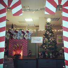Some companies even provide employees with various decorating supplies and hold contests for the best displays. Gingerbread Cubicle 2 Office Christmas Decorations Holiday Office Decor Christmas Cubicle Decorations