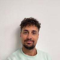 600+ "Claudio La" profiles