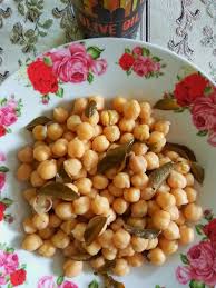 Selain dapat medorong produksi kolagen, phytoestrogen yang ada dalam kacang hijau berkhasiat. Breaking The Impossible Khasiat Kacang Kuda
