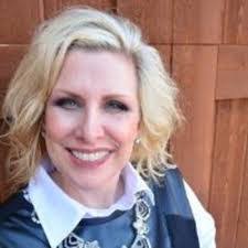 Lara Morrow's Instagram, Twitter & Facebook