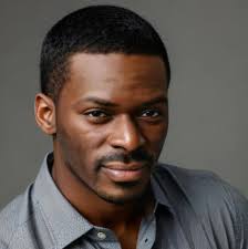 Noël2023 : Grégoire Nguedi lance Epsum Challenge, le Monopoly Made in  Cameroun L'écrivain et entrepreneur culturel camerounais Grégoire Nguedi a  lancé un nouveau jeu de société, Défi Epsum, inspiré du célèbre Monopoly.