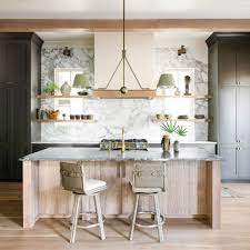 A Colorado Mountain Home Gets Elevated Charm Luxe Interiors Design Classic Kitchens Kitchen Design Country Kitchen