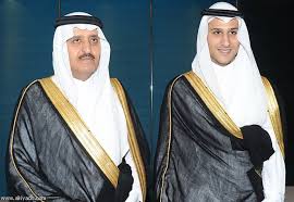 جريدة الرياض الأمير عبدالله بن سلطان يحتفل بزواجه من كريمة عبد المحسن آل الشيخ