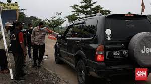 Pemerintah melarang mudik lokal di kawasan aglomerasi selama lebaran 2021, tetapi mengizinkan masuknya warga negara asing ke indonesia. P70aw48o Zlkbm