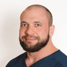 Damon Curtis's Instagram, Twitter & Facebook