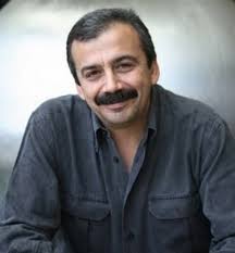 AHMET KAYA böyle eğilmez yanlış taklit. ✌️✊ @birahmetkayaozleminde ♥️  #birahmetkayaözleminde #keşfet #instagram #keşfetyorumu #instigramkeşfet  #takıp #ahmetkaya #ahmetkayasarkilari