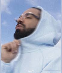 champagnepapi drops a bag for Armani… only to hear they're closing. The  audacity 🇫🇷👀 Elite style live here Follow @godinfashionelite Vision by  Taoualit Amar #drake #paris #france #style