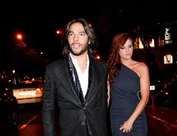 Joaquín cortés y otros artistas españoles ponen broche flamenco al midem. Joaquin Cortes Lleva Ya Siete Anos Con Una Misma Novia La Psicologa Monica Moreno Chic