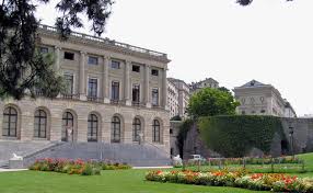 Schweiz | här hör bastu, simbassäng och gym till semesterlägenhetens utrustning eller finns att tillgå i sportanläggningen. Romandie Wikipedia