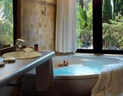 Si viajas con amigos, una casa rural en asturias con piscina o con jacuzzi será una idea genial para que lo paséis en grande de esa escapada que tanto tiempo lleváis queriendo hacer. 9 Hoteles Rurales Con Jacuzzi En La Habitacion En Valencia Lista 2020