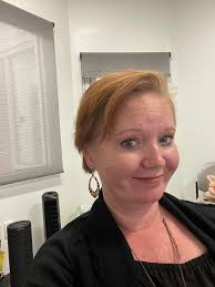 I recently went through breast cancer and my hair is growing back and very  curly (was super straight prior to chemo). I'm looking for a hairstylist  that has experience with curly hair