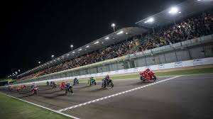 Scopri su moto.it le ultime news, foto e video, calendari e classifiche della motogp, la massima categoria del motomondiale. Motogp Heute Live Das Rennen Im Tv Und Live Stream Sehen Die Ubertragung Des Grand Prix Von Doha Dazn News Deutschland