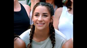 Olympic gymnast Aly Raisman breaks elbow in fall