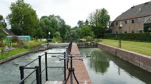 Tot slot moet je goed opletten om niet ongemerkt het werk aan de groeneweg voorbij te fietsen. Nieuwe Hollandse Waterlinie Fietsroute 42km De Nederlandse Toerist