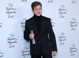 Wenn in new york, mailand, paris und london die fashion weeks. Watch British Fashion Awards 2019 Winners On Stage And On The Red Carpet Lifestyle Photos Gulf News