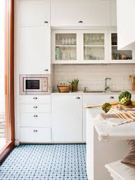 Ademas, los suelos vinílicos, pueden ser conductivos, esto es, que disipan la electricidad estática. Suelos Bonitos Laminados Vinilicos Ceramicos Y De Madera