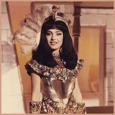 Sherihan شريهان On Instagram ل و ل م أك ن مصري ة ل وددت أن أك ون مصري ة مصر شريهان Egyptian Actress Egyptian Beauty Arab Beauty