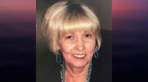 Brenda Holcomb's Instagram, Twitter & Facebook