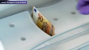 Potrivit bce, aproape 30% din cele peste 1.000 de miliarde de euro aflate în circulaţie anul trecut erau păstrate în bancnote de 500 de euro. SfarÈ™itul Bancnotei De 500 De Euro Aproape Toate BÄƒncile Au Incetat SÄƒ O Mai EmitÄƒ