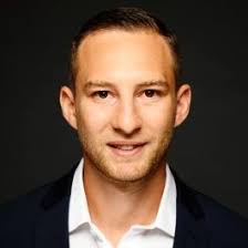 12 Sales Leaders Share The Keys to Breaking into Sales Management