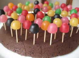 Gateau Au Chocolat De P Herme Foret De Dragibus Et Si C Etait Bon Gateau Chocolat Paquet De Bonbon Dragibus
