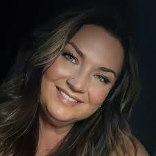 Kathleen Kelch's Instagram, Twitter & Facebook