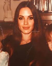 Marcheline Bertrand, mother of Angelina Jolie, 1970s. : r/HistoricalCapsule