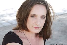 Sandra Bechtel-revue