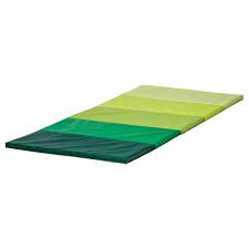plufsig folding gym mat green 30 3 4x72 7 8 ikea in 2021 gym mats ikea gym mat folding gym mat
