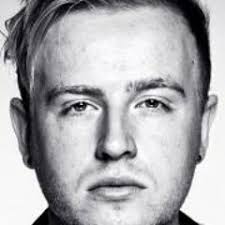 Stream Tom MacLeod music