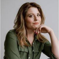 Lisa Exline's Instagram, Twitter & Facebook