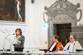 E' una presenza ormai consolidata in importanti fondazioni liriche italiane ed ospite di appuntamenti musicali prestigiosi negli stati uniti. Il Presidente Del Senato Casellati Celebra L Universita Suor Orsola Benincasa Come Esempio Dell Eccellenza Dell Alta Formazione Delle Universita Del Mezzogiorno Juris News