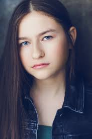 Amy Vivanco's Instagram, Twitter & Facebook