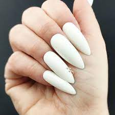 Bright White Nails Minimalist Nails Rose Gold And White Press On Nails Acrylic Nails Rose Gol White Nail Designs White Coffin Nails Acrylic Nails Stiletto