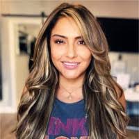 Raquel Rosenberg's Instagram, Twitter & Facebook