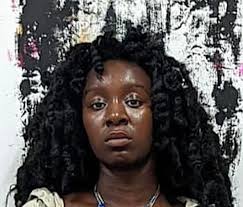 PORTRAIT ONLINE 181: Sarita