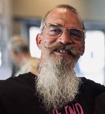 We are wrapping up the month of November with a Treatment Court Alumni  Highlight. This month we are excited to feature a former graduate of the  Jasper County DWI Court Program: 𝐏𝐞𝐭𝐞