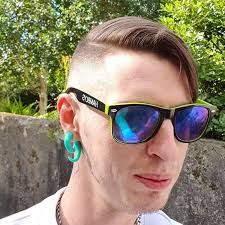 Dad put baby's mum in 'headlock' after school run drama