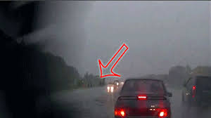 Resultado de imagem para TEMPESTADE cidade GIF