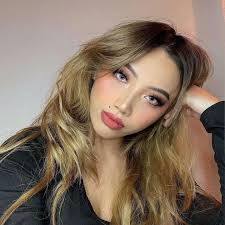 Hello everyone! Just stopping in to say thanks 🙏 my sister and I have come  along way and we are grateful for you all! Raise your hands if you remember  our 1k