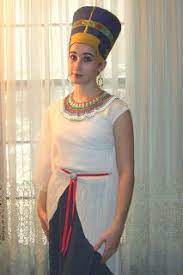 Nefertiti Costume With Headdress How To Make A Nefertiti Costume Halloween Nefertiti Costume Queen Nefertiti Costume Halloween Costumes To Make