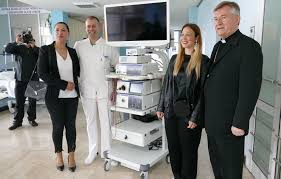 Bolnica će, naime, šesti kat ustanove na križinama ustupiti za potrebe znanstvenoga rada i nastave te za obavljanje djelatnosti dentalne medicine. Nadbiskup Barisic Kbc U Split Predao Milijun Kuna Vrijedan UreÄ'aj Za Operacijske Zahvate Na Djeci Bitno Net