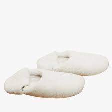 Valitse laajasta valikoimasta samankaltaisia kohtauksia. 27 Best Slippers For Women In 2020 Fleece Faux Fur Shearling And More Glamour