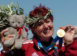 Igaly diána 56 éves volt. Bza6rm2yob9zlm